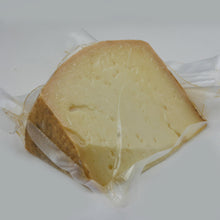 Load image into Gallery viewer, Formaggio Stagionato di Pura Capra - Agriturismo ParcoVerde